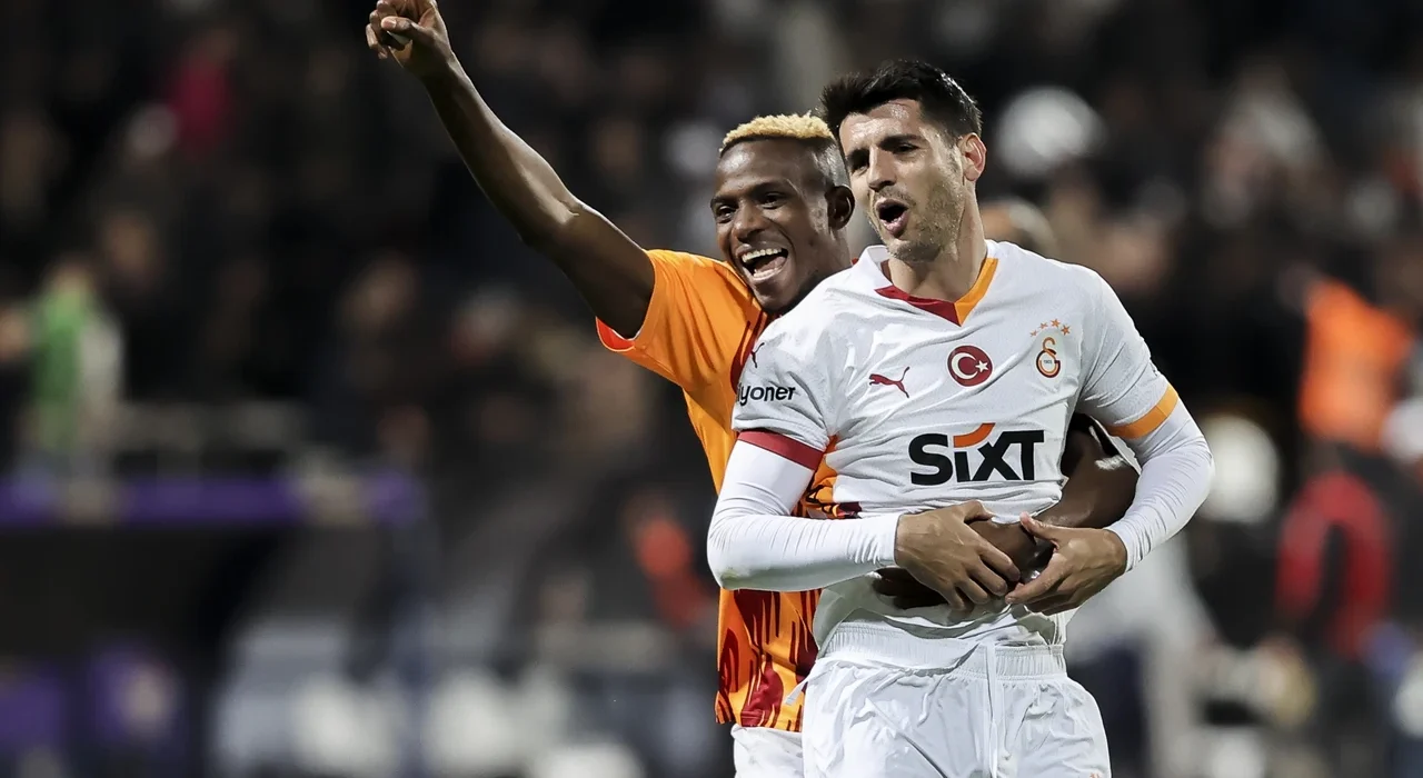 Galatasaray a écrasé Eyupspor 5-1 lors de la 33ᵉ journée de Super Lig, confortant sa place de leader avec 80 points.