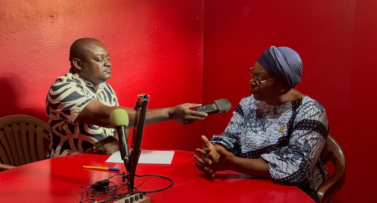Ce jeudi sur Radio Moanda, la sénatrice de la transition Berthe Boubou Bokoko a lancé un appel fort à la participation citoyenne.